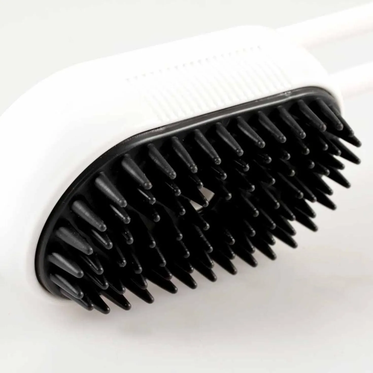 Brosse à vapeur et massage